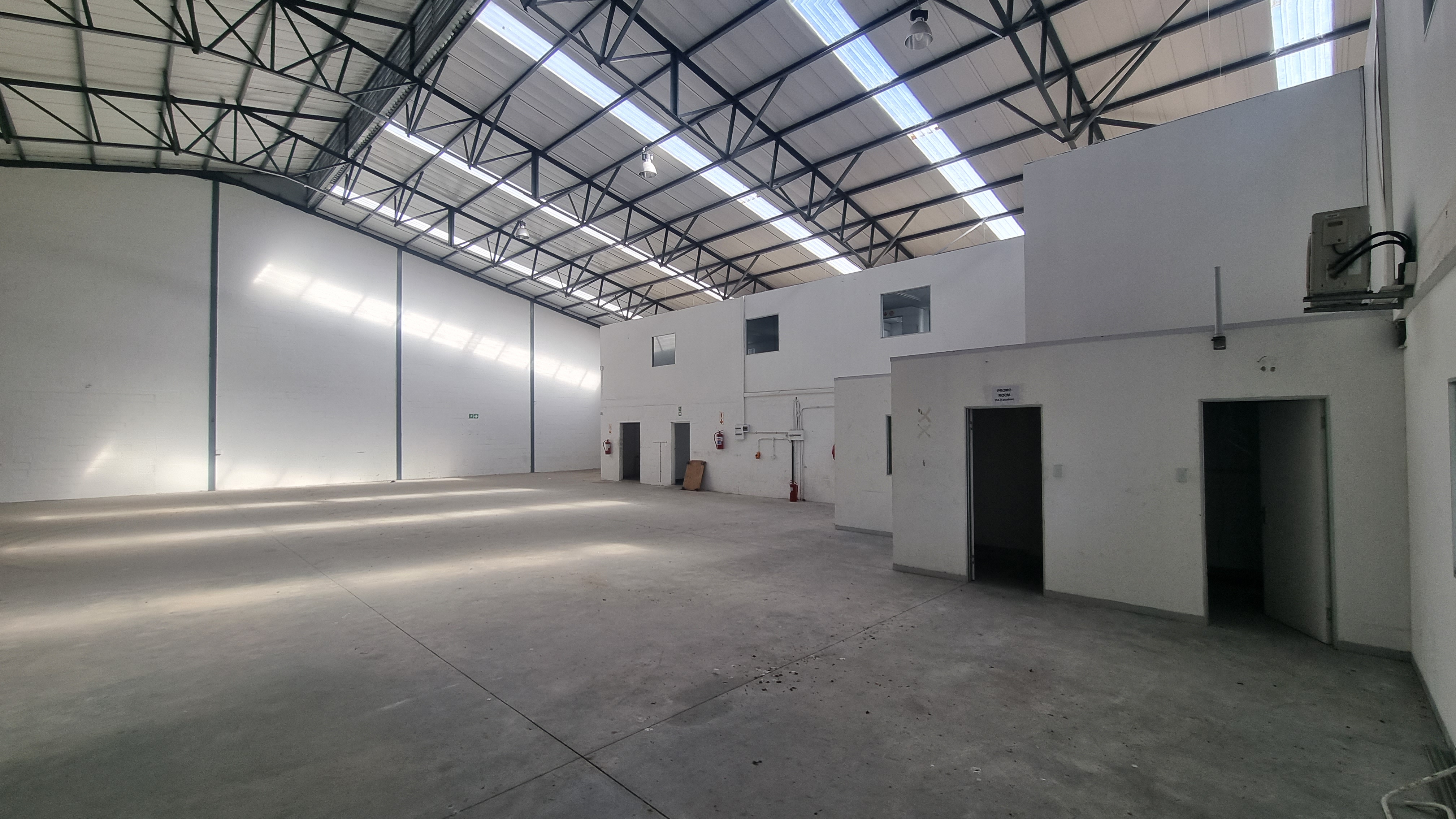 To Let commercial Property for Rent in Muizenberg Western Cape